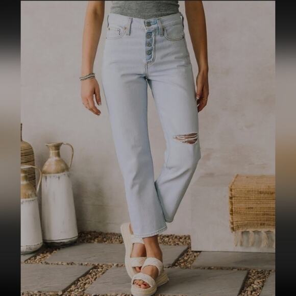 NWT Levi's Premium Wedgie Straight Jean in Color Seasons Greetings Size 27 - Picture 1 of 9